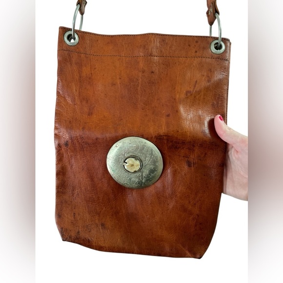 Vintage leather satchel cross body purse - Picture 2 of 5